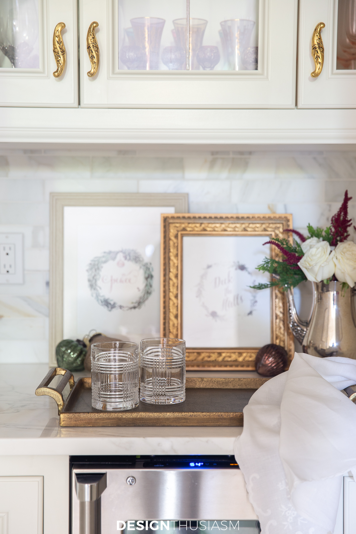 Christmas wreath printables in the butler's pantry