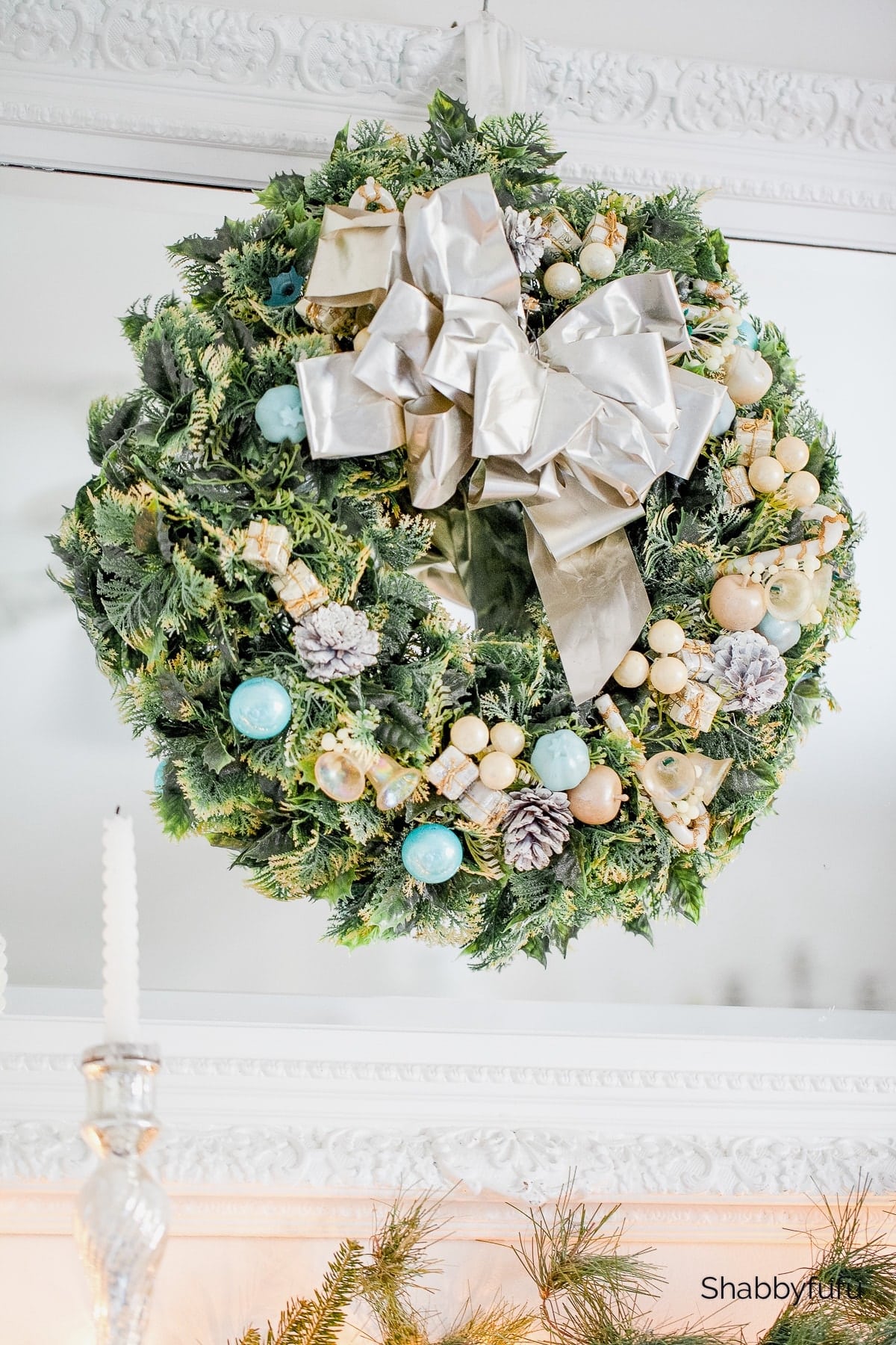 11: 18 - 374 - Shabbyfufu | 100 Best Christmas Wreath Ideas To Inspire You