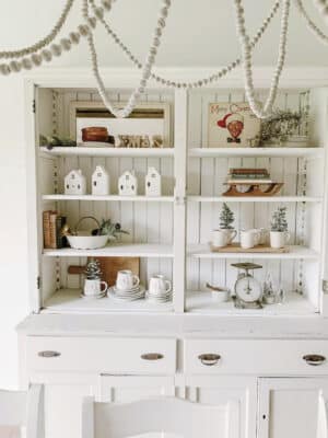 vintage Christmas decor shelf styling
