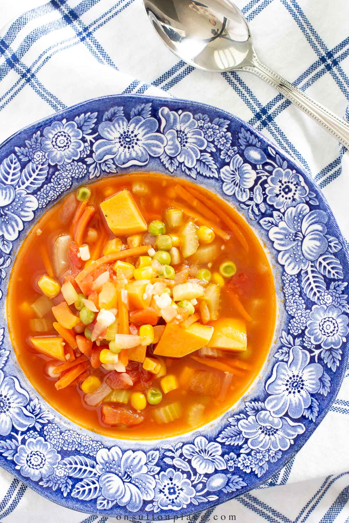 weight loss vegetable soup in liberty blue bowl