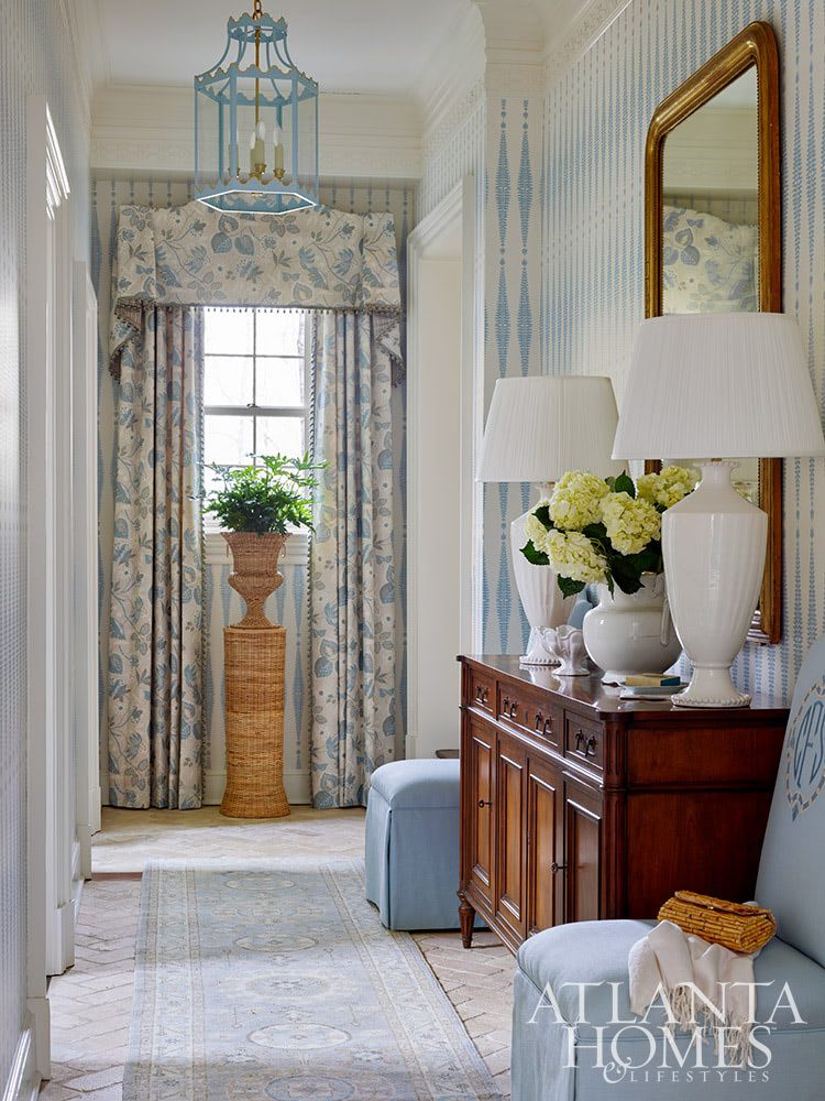 Wallcovering in the hallway