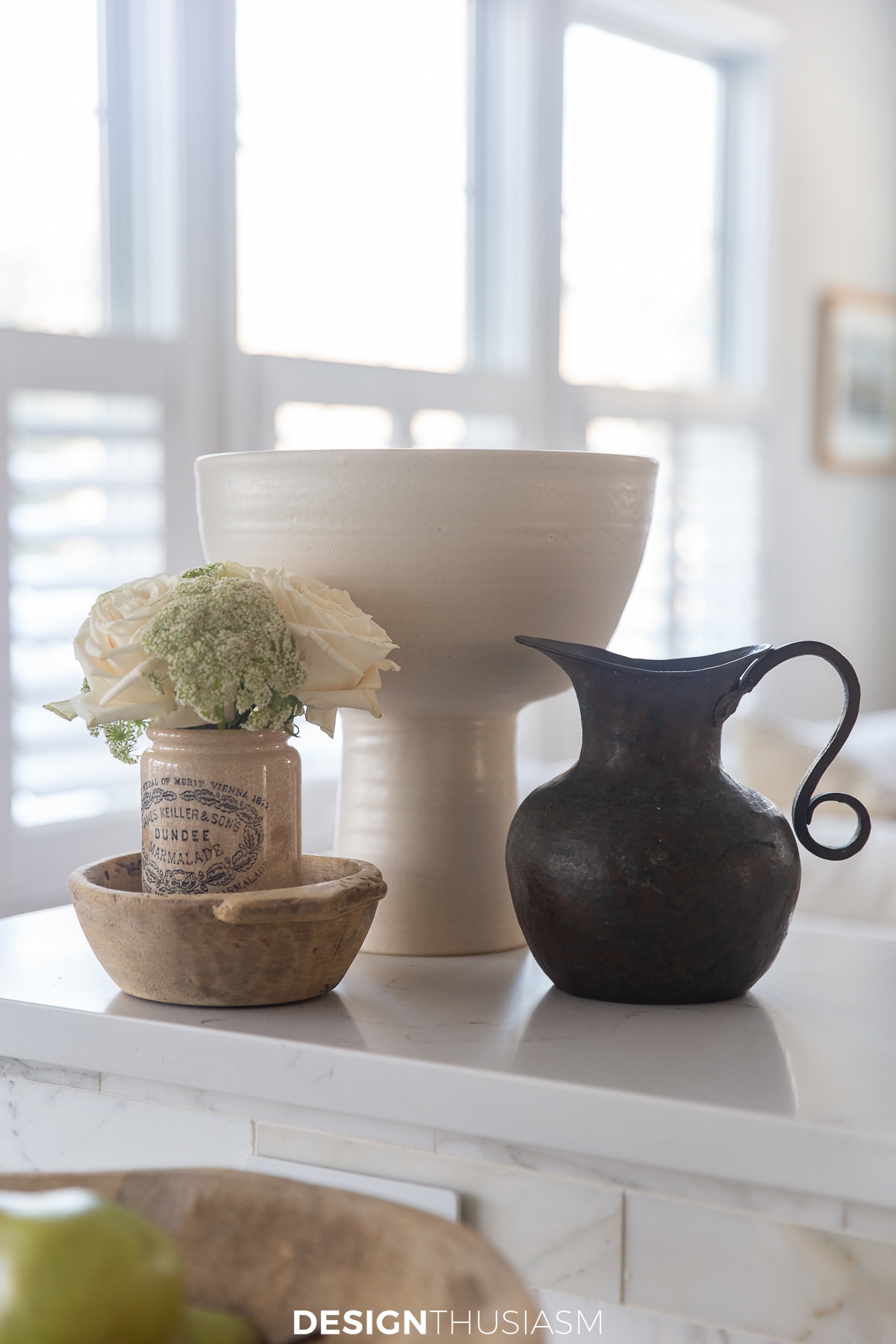 kitchen counter organization bowl for chargers