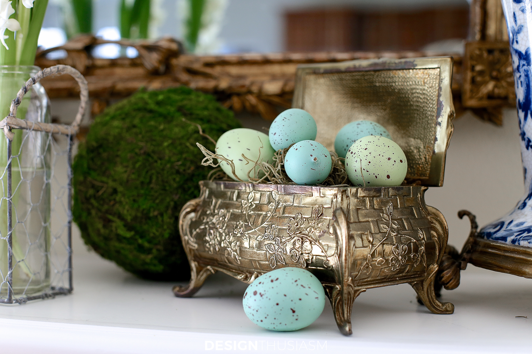 spring mantel robin's eggs