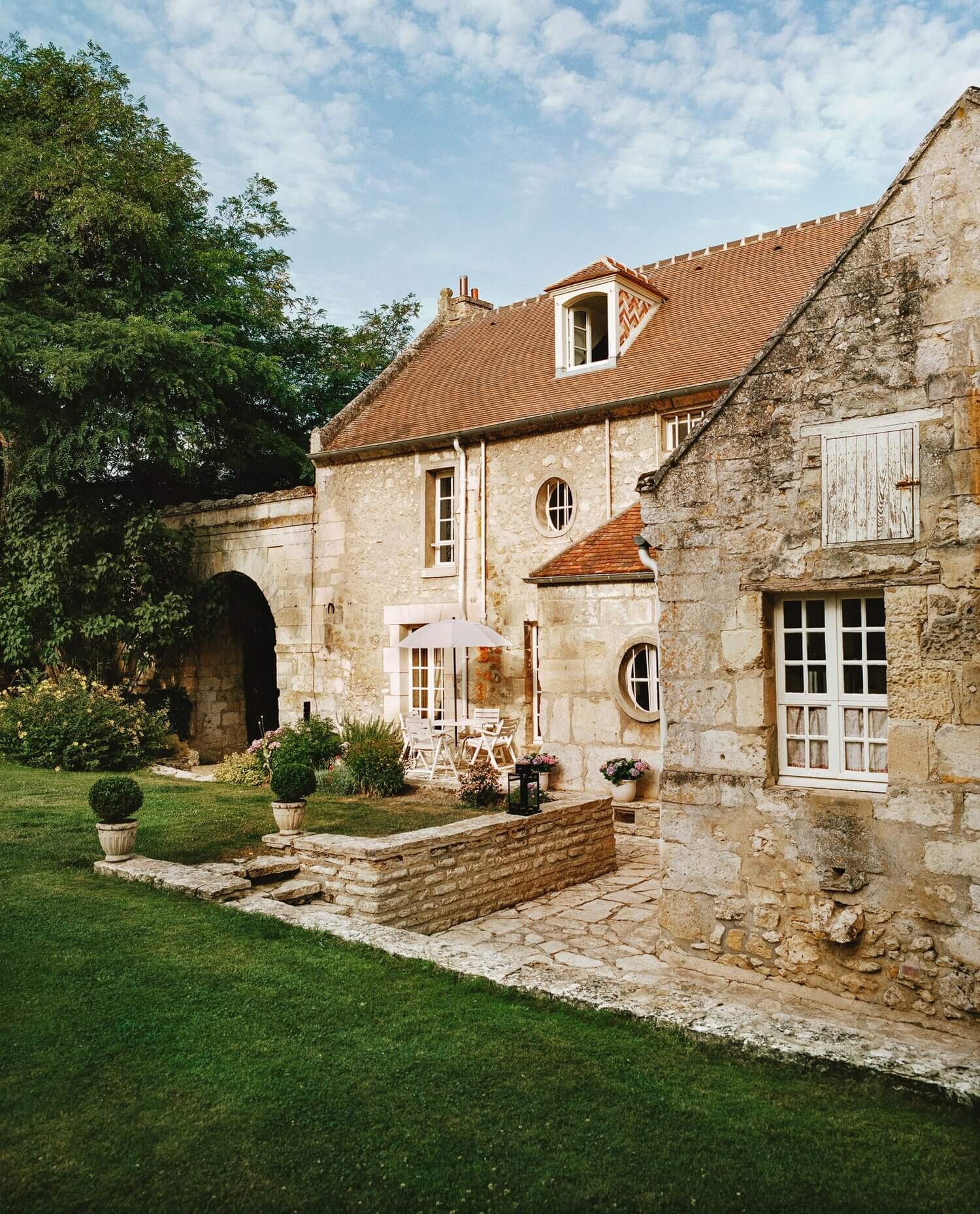 eclectic-french-country-home-cordelia-de-castellane-nordroom