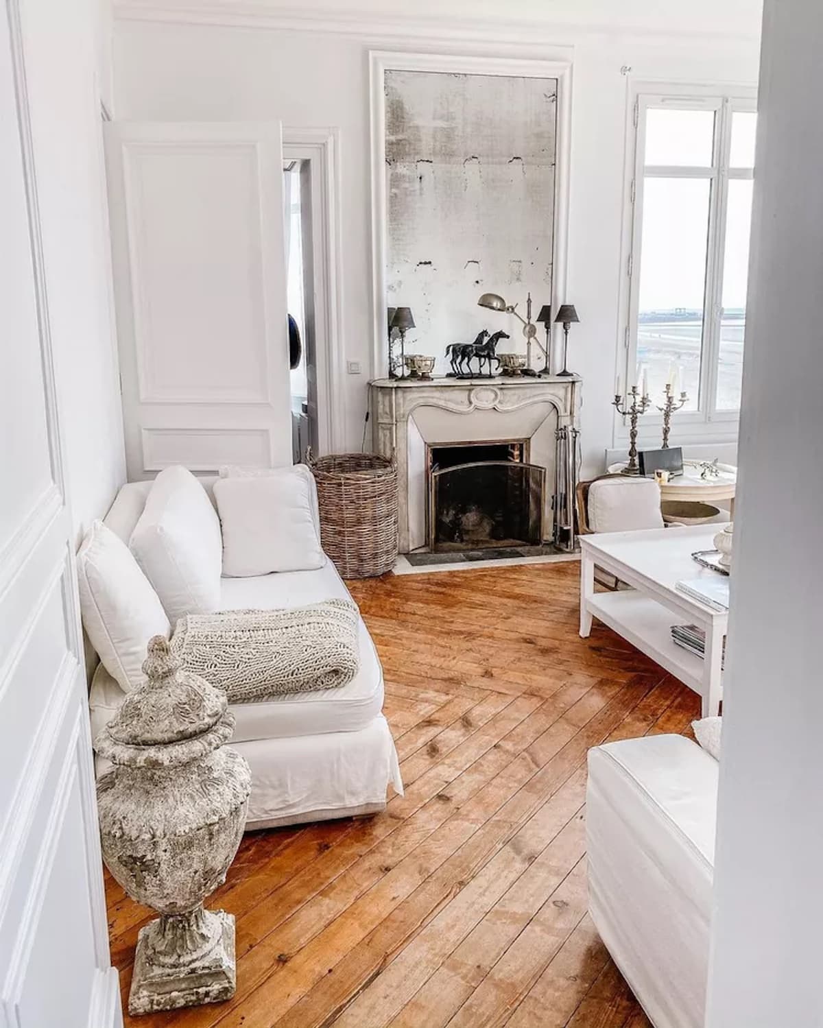 Dreamy-Whites-decor