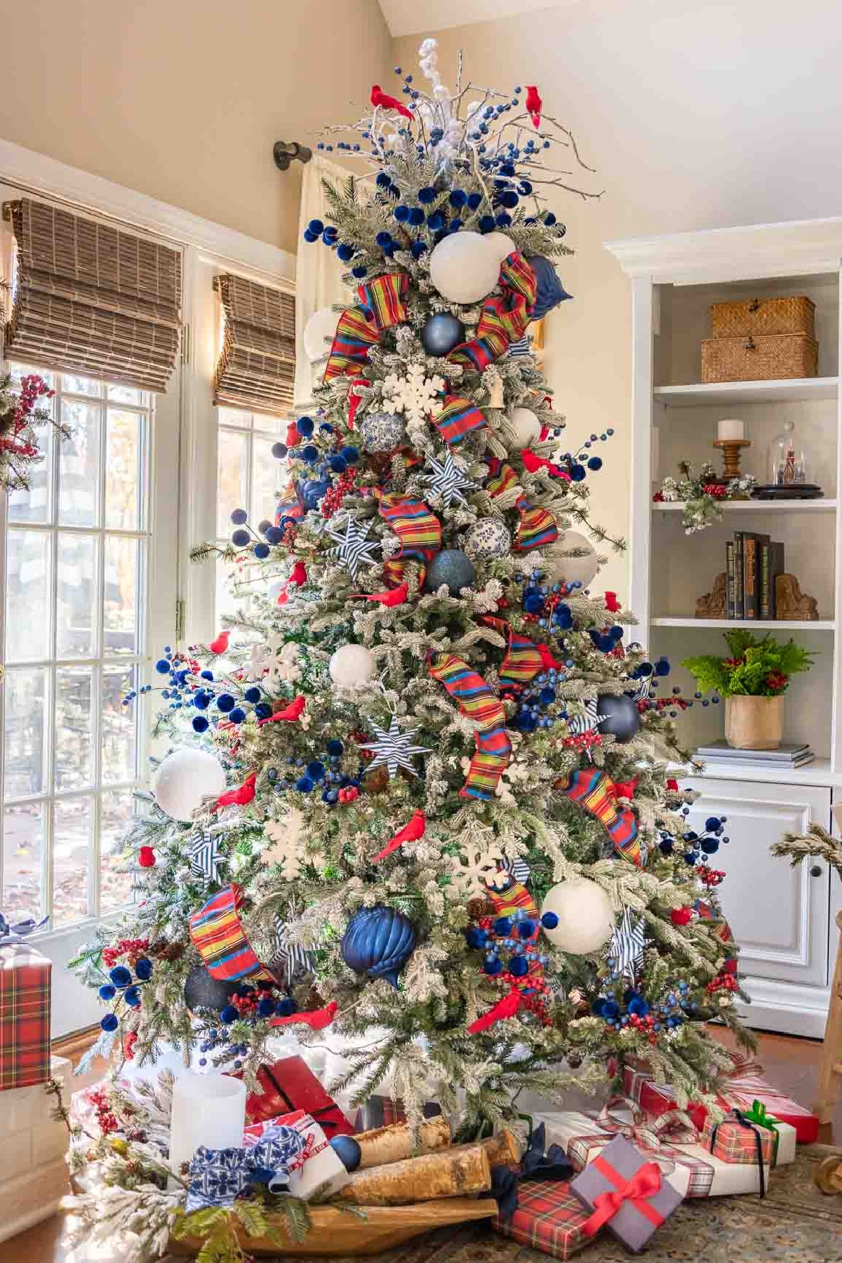 11 Christmas Tree Decorating Ideas