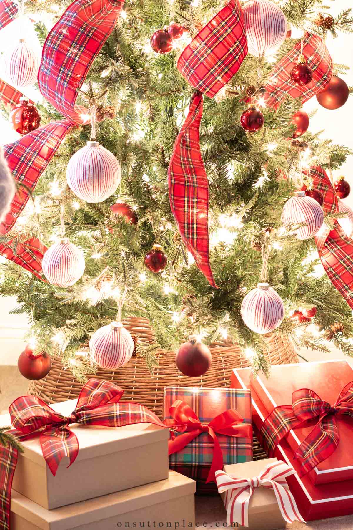 decorated christmas tree and wrapped gifts