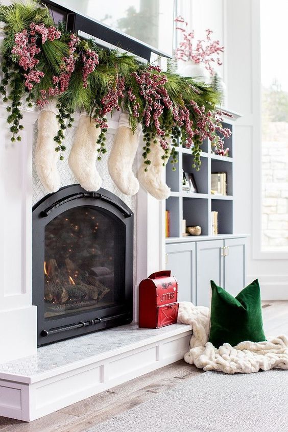 christmas mantel with burgundy