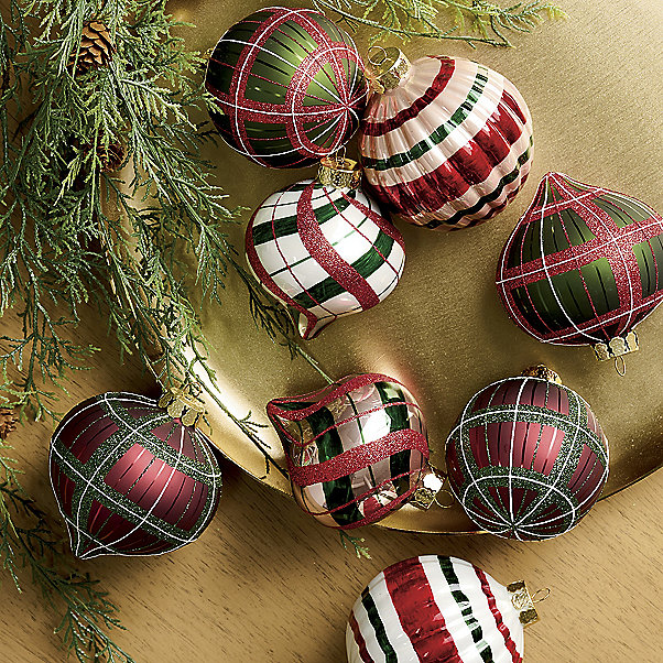 christmas ornaments with burgundy