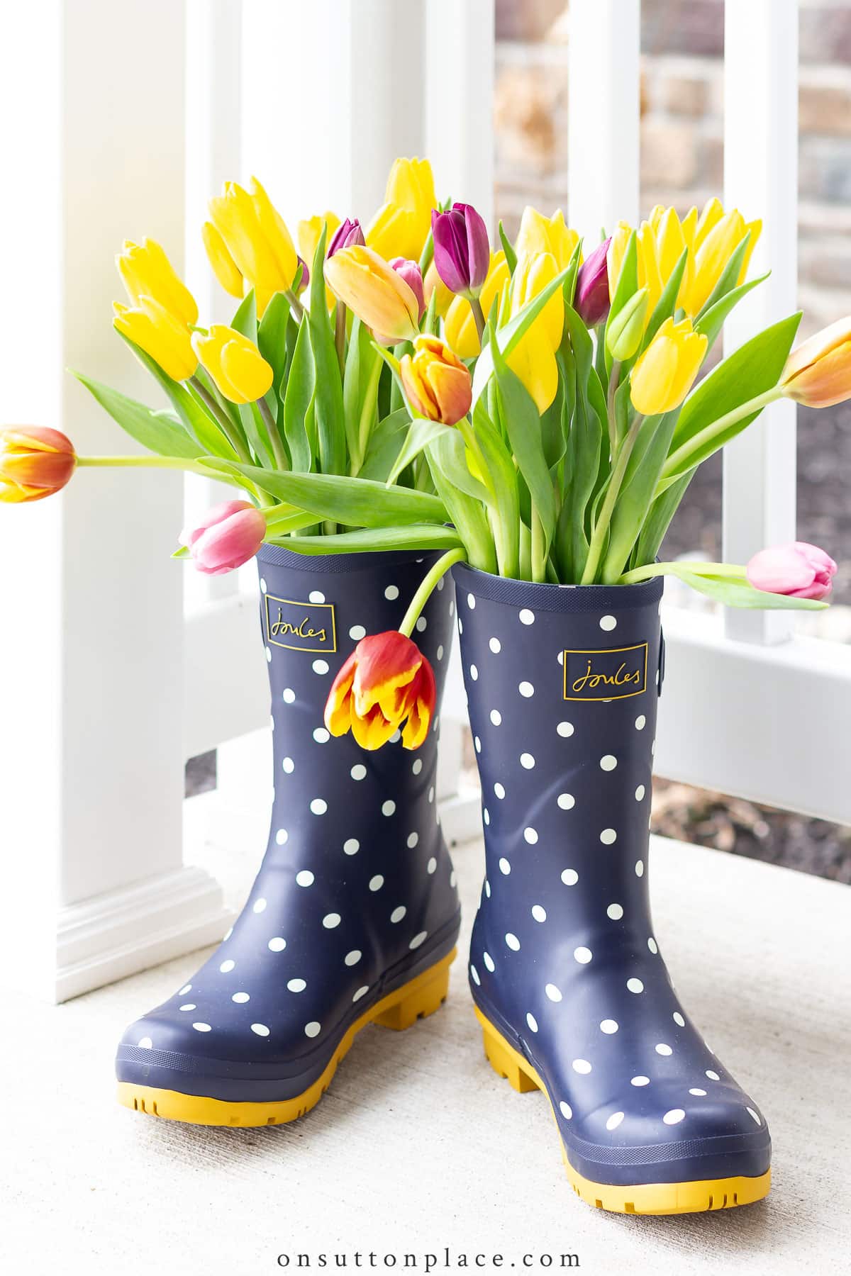 decorating with spring blooms
