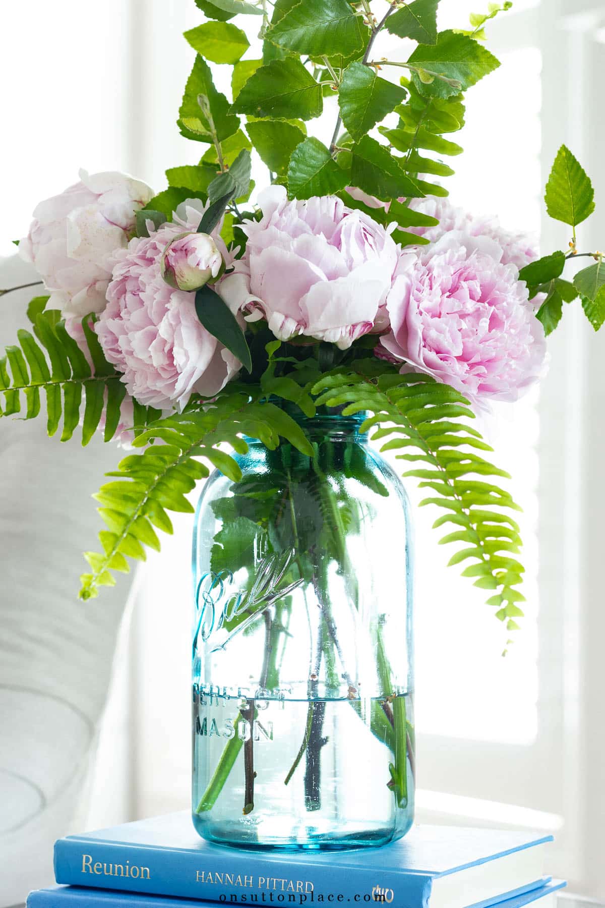 peony flower bouquet in mason jar