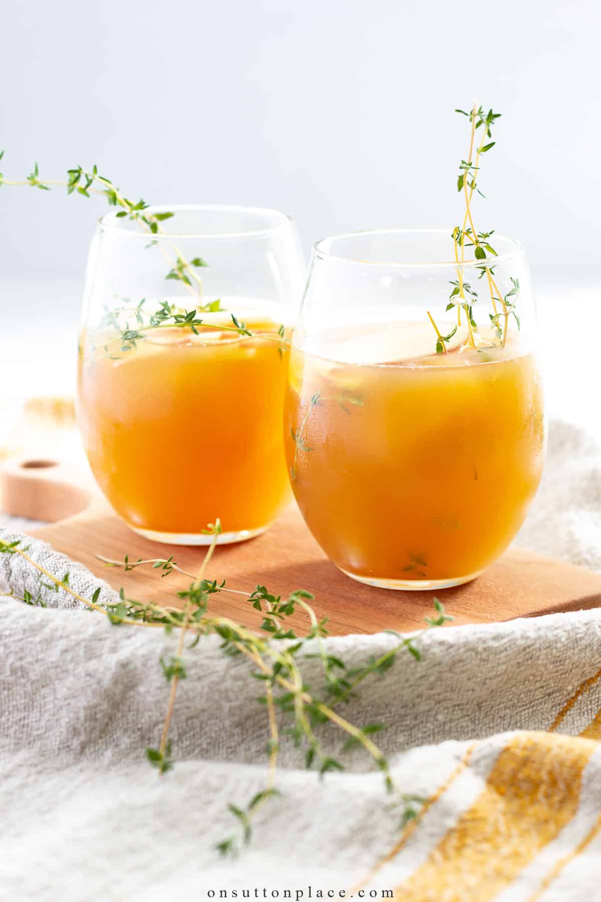 apple and ginger beer mocktail recipe in clear glasses